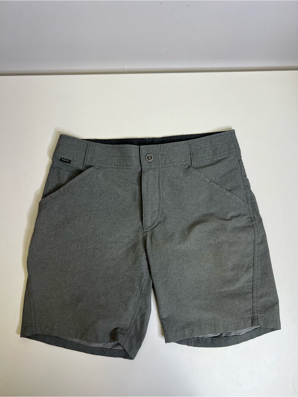 Kuhl Men’s Vortex Shorts Style 5147 Gray Olive 7” inseam - Size 31